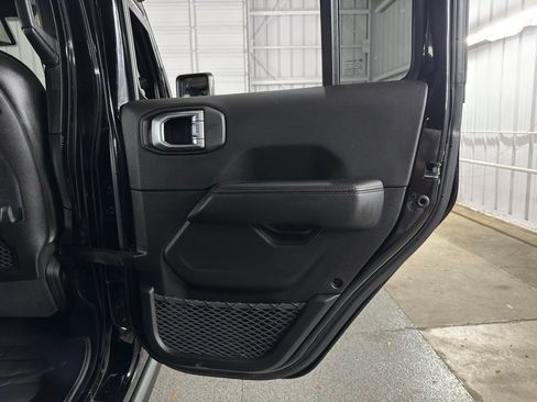 Used 2021 Jeep Wrangler Unlimited Rubicon AWD/4WD image 28