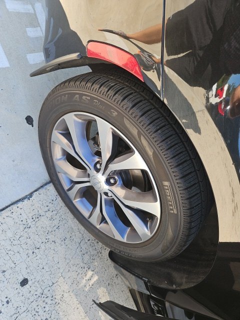 Used 2017 Chrysler Pacifica Limited FWD image 37