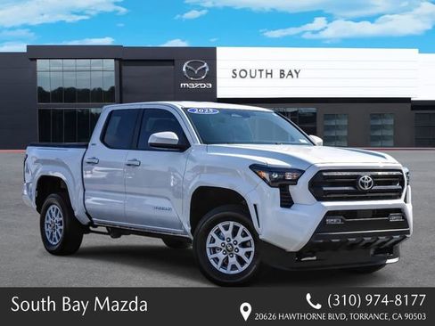Used 2025 Toyota Tacoma SR5 AWD/4WD image 1