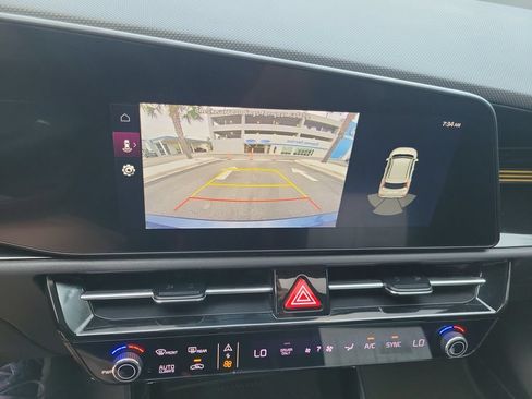 Used 2023 Kia Niro EX Touring FWD image 30