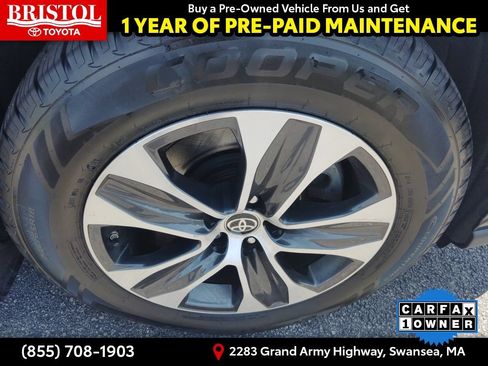 Used 2022 Toyota Highlander XLE AWD/4WD image 11