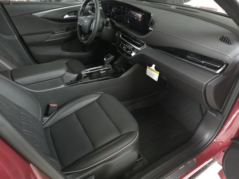 New 2026 Buick Envista Sport Touring FWD image 37