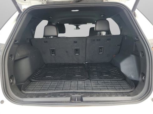 Used 2024 Chevrolet Equinox RS w/ RS Leather Package image 29