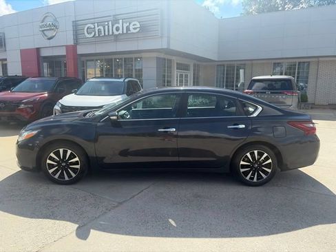 Used 2018 Nissan Altima 2.5 SV w/ 2.5 SV Technology Package FWD image 1