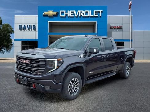 Used 2022 GMC Sierra 1500 AT4 w/ AT4 Premium Package AWD/4WD image 7