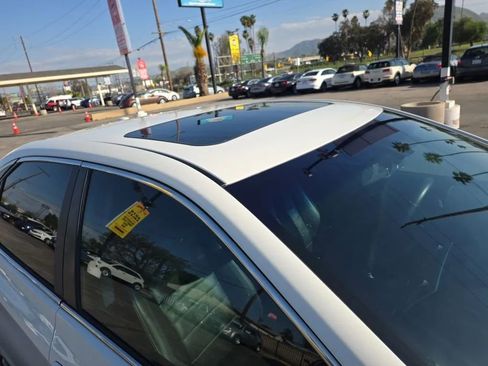 Used 2017 Toyota Camry XLE w/ Moonroof Package image 10