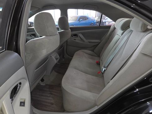 Used 2010 Toyota Camry LE FWD image 20