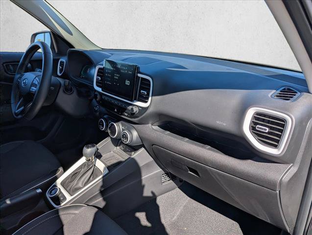 Certified 2025 Hyundai Venue Limited FWD image 27