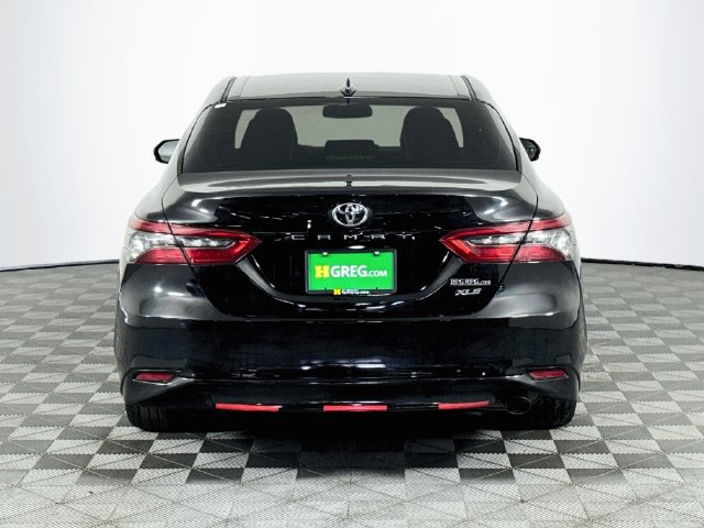 Used 2022 Toyota Camry XLE FWD image 7