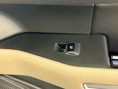 Used 2024 Ford Expedition Max Limited image 32