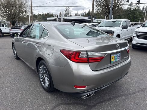 Used 2018 Lexus ES 350 w/ Navigation System Package image 5