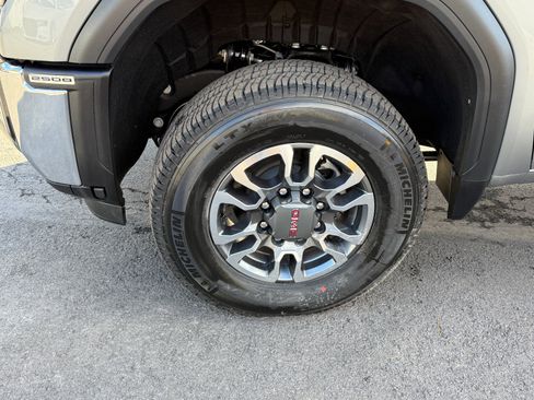 New 2026 GMC Sierra 2500 SLT w/ Max Trailering Package image 9