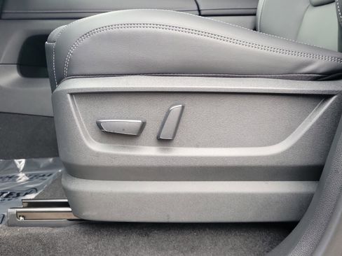 New 2026 Nissan Armada SV image 15