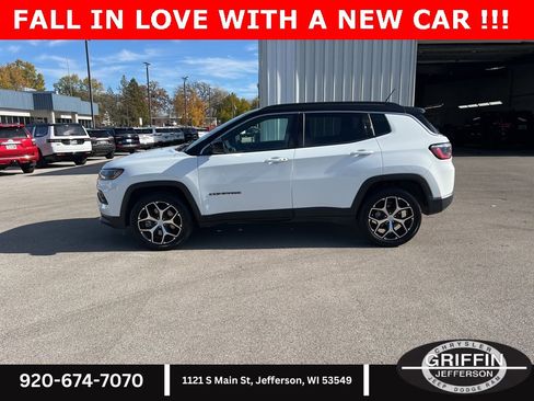 Used 2024 Jeep Compass Limited image 13