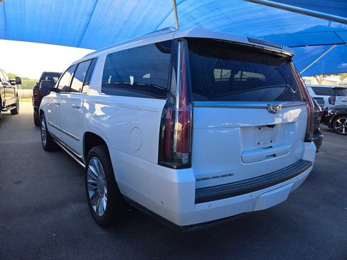 Used 2019 Cadillac Escalade ESV Platinum AWD/4WD image 3