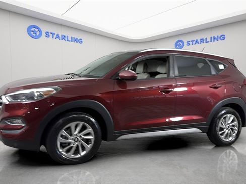 Used 2017 Hyundai Tucson SE image 2
