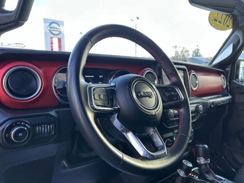 Used 2022 Jeep Wrangler Rubicon image 24