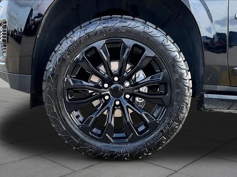 Used 2024 GMC Yukon XL Denali w/ Max Trailering Package image 11