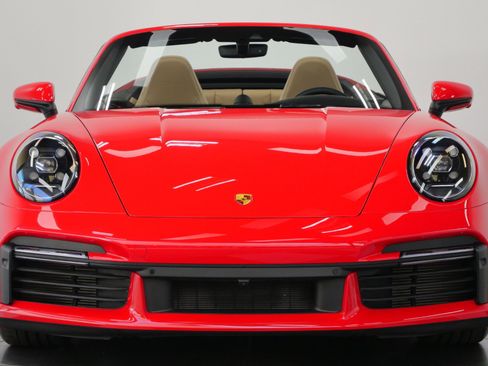 Used 2023 Porsche 911 Cabriolet AWD/4WD image 4