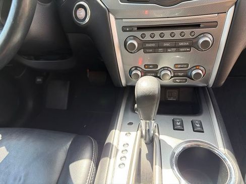 Used 2019 Nissan Pathfinder SL AWD/4WD image 19