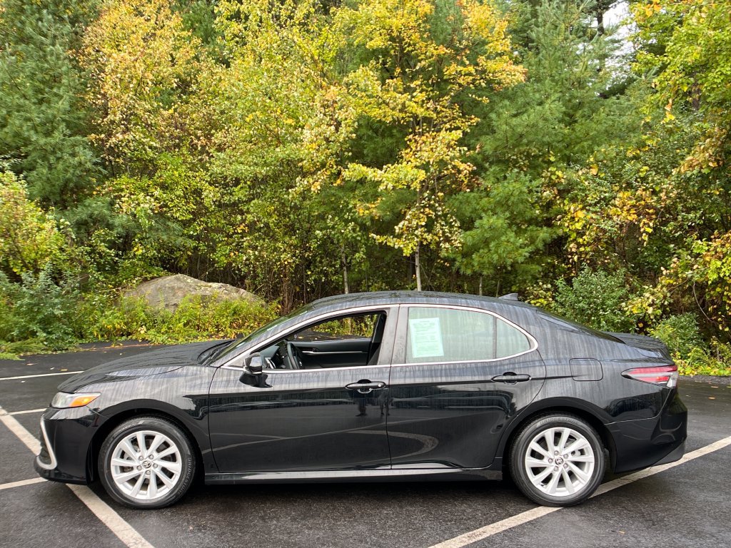 Used 2023 Toyota Camry LE FWD image 2
