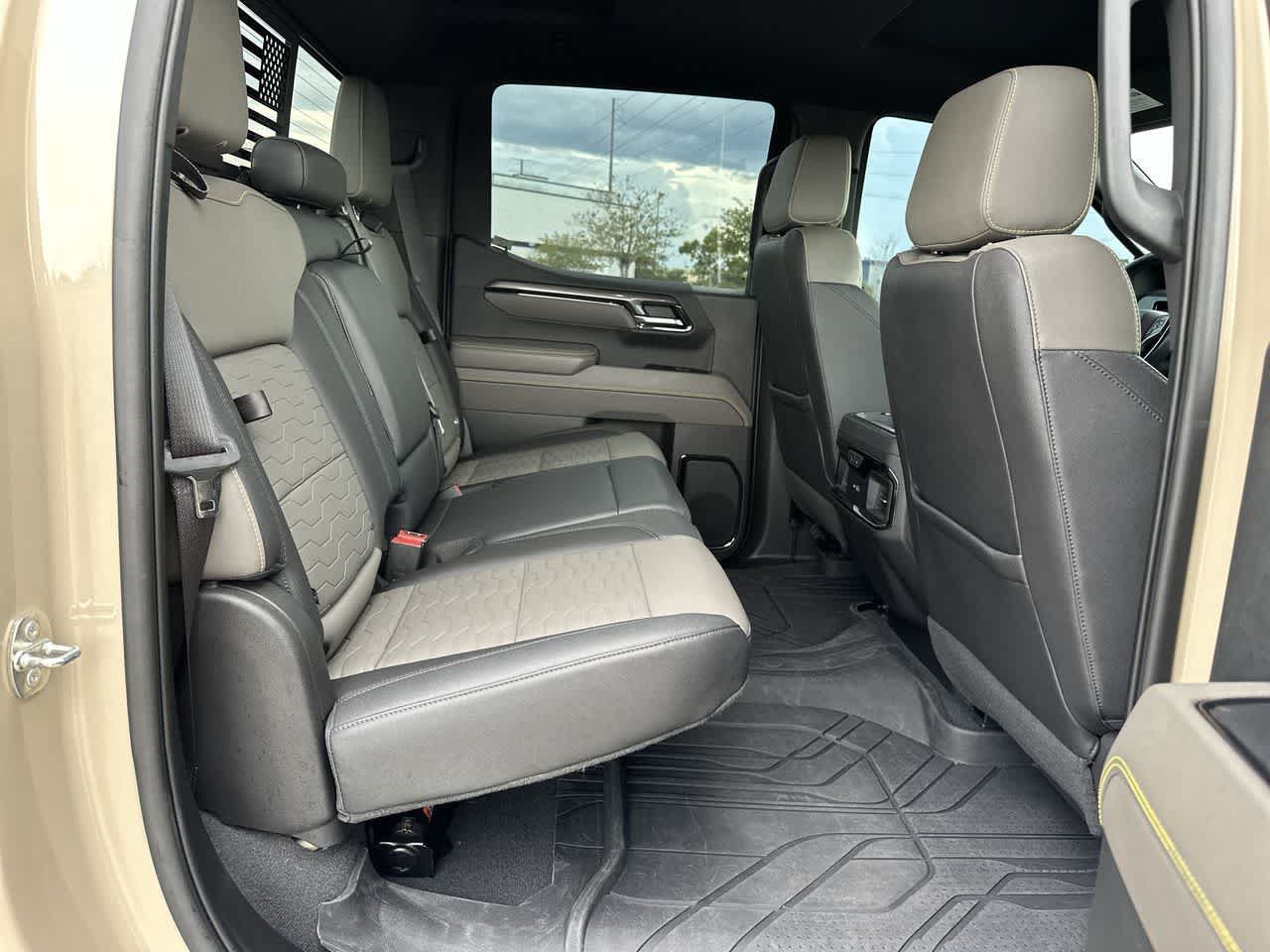 Used 2023 Chevrolet Silverado 1500 ZR2 AWD/4WD image 12