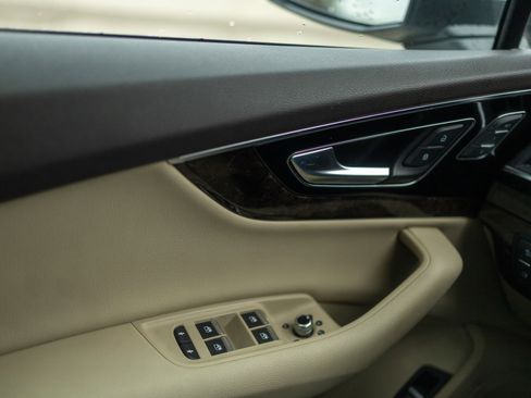 Used 2019 Audi Q7 3.0T Premium image 16