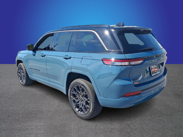Used 2026 Jeep Grand Cherokee Summit AWD/4WD image 6