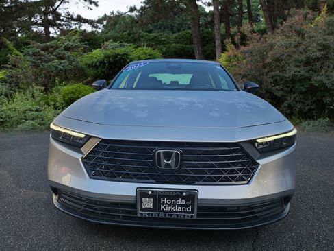 Used 2023 Honda Accord Sport image 2