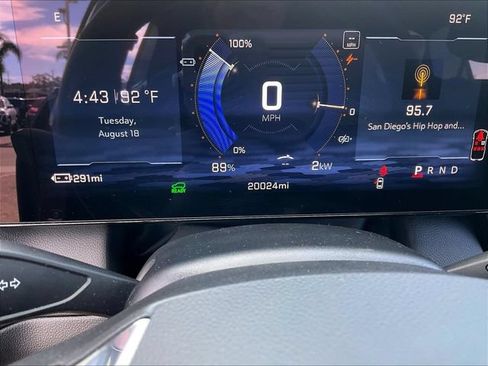 Certified 2024 Chevrolet Equinox EV LT FWD image 15