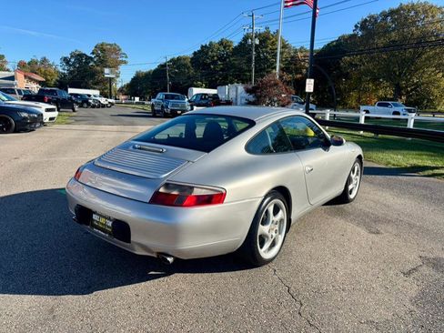 Used 2001 Porsche 911 Carrera 4 image 6