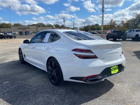 Used 2022 Genesis G70 3.3T image 4