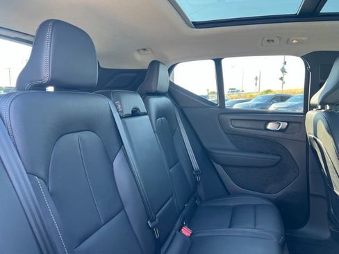 Used 2025 Volvo XC40 B5 Plus AWD/4WD image 24