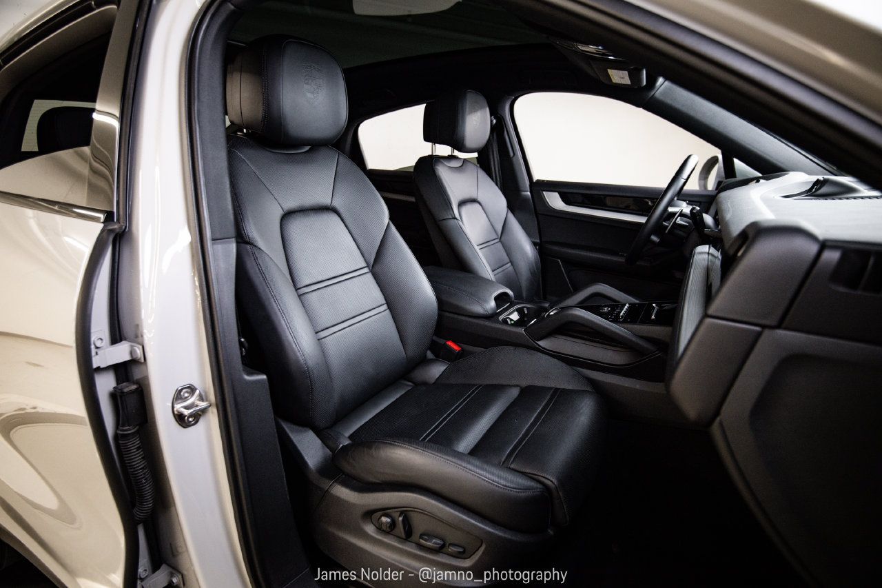 Certified 2024 Porsche Cayenne S AWD/4WD image 29