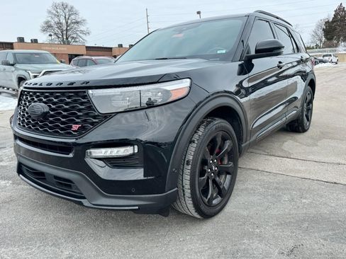 Used 2020 Ford Explorer ST w/ ST Street Pack image 8