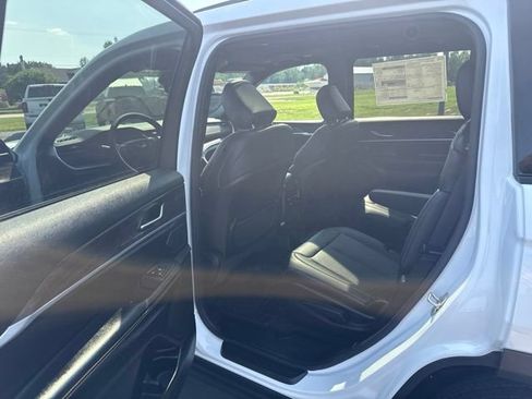 New 2026 Jeep Grand Cherokee L Limited AWD/4WD image 31