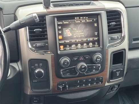 Used 2015 RAM 2500 Laramie w/ Cold Weather Group image 13