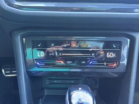 Certified 2024 Volkswagen Tiguan SEL R-Line image 20