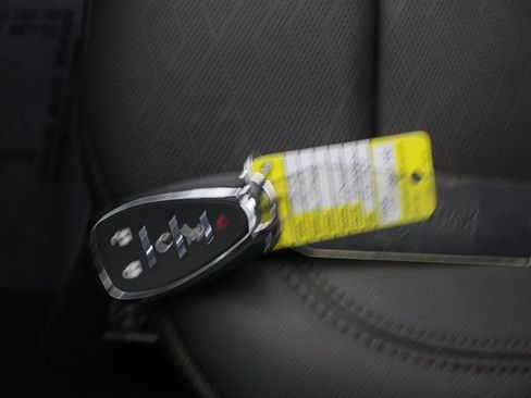 Used 2023 Chevrolet Traverse High Country image 10