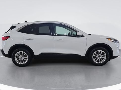 Used 2020 Ford Escape SE AWD/4WD image 2