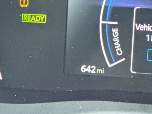 Used 2025 Toyota Camry SE image 15