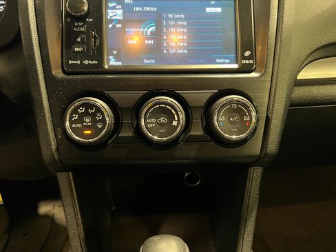 Used 2014 Subaru Crosstrek 2.0i Limited image 19