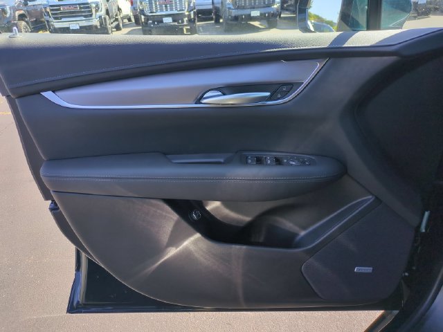New 2026 Cadillac XT5 Luxury FWD image 11