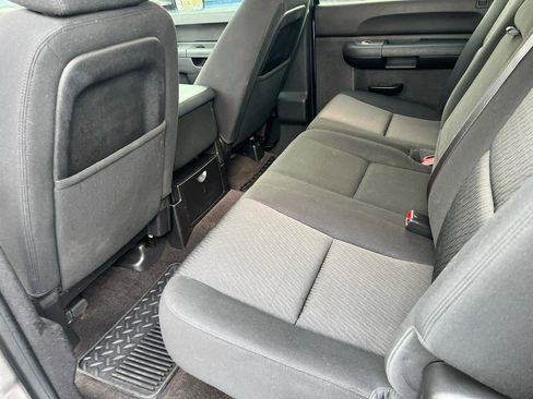 Used 2014 Chevrolet Silverado 2500 LT w/ Interior Plus Package image 12