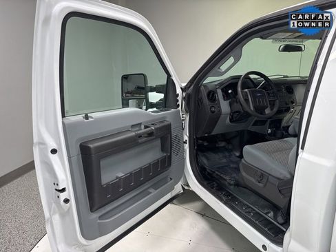 Used 2016 Ford F250 XL w/ Power Equipment Group image 4