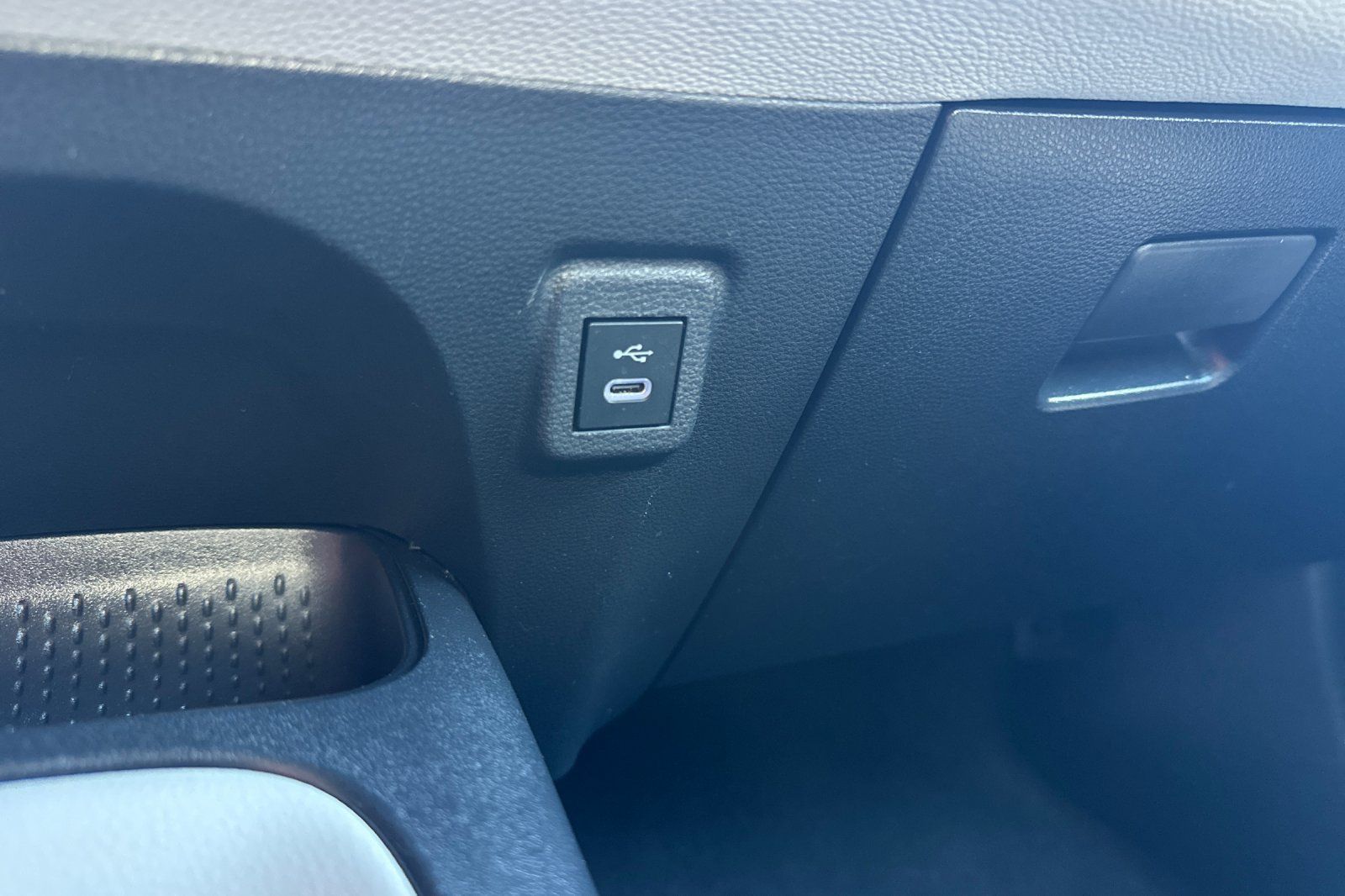 Used 2024 Toyota Corolla LE FWD image 52