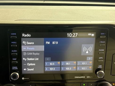 Used 2022 Toyota Highlander XLE image 21