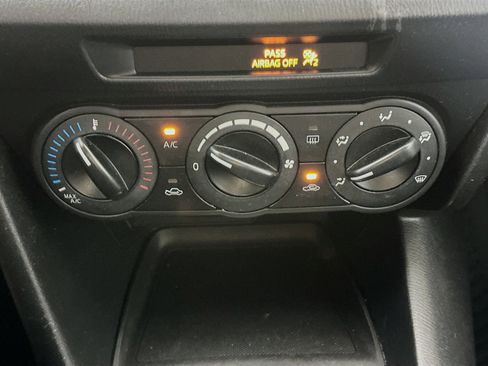 Used 2016 MAZDA MAZDA3 i Sport FWD image 22