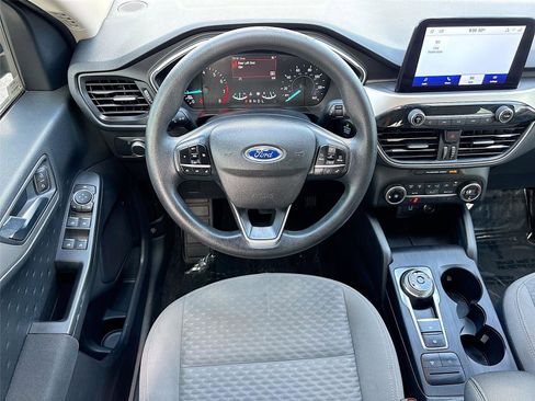 Used 2020 Ford Escape SE image 21