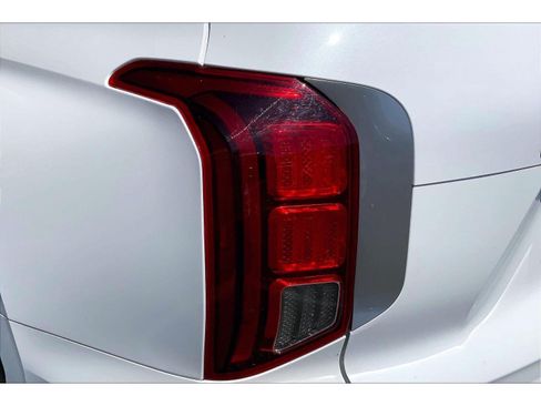 Used 2025 Hyundai Palisade SEL AWD/4WD image 28